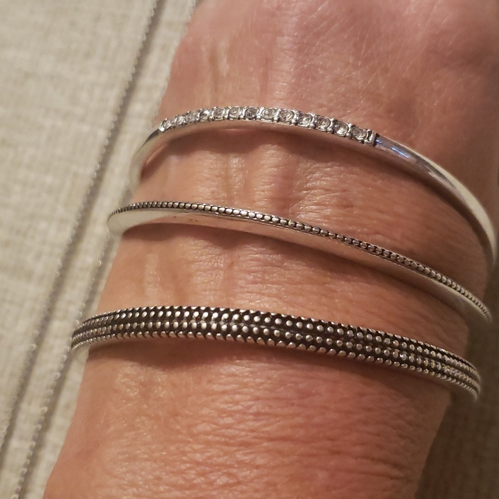 CHICOS New Necklace, 3 Bracelets & WHBM Mini Jewerly Box 🎁 - Picture 7 of 17